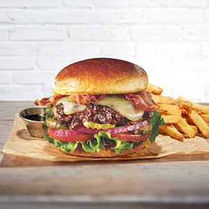 FRIDAYS SIGNATURE WISKHEY-GLAZE BURGER